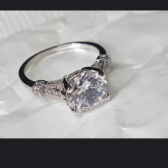 Beautiful Fancy Ring - Picture 6 of 8